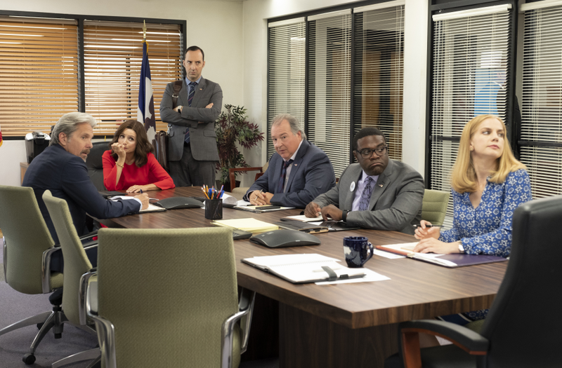 Illustration for article titled Veep's premiere gives fans exactly what they want: New. Selina. Now.